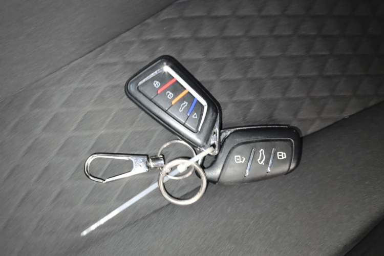 Used Roewe i5 2020 1.5L Automatic 4G Connected Linghao Edition Interior 1