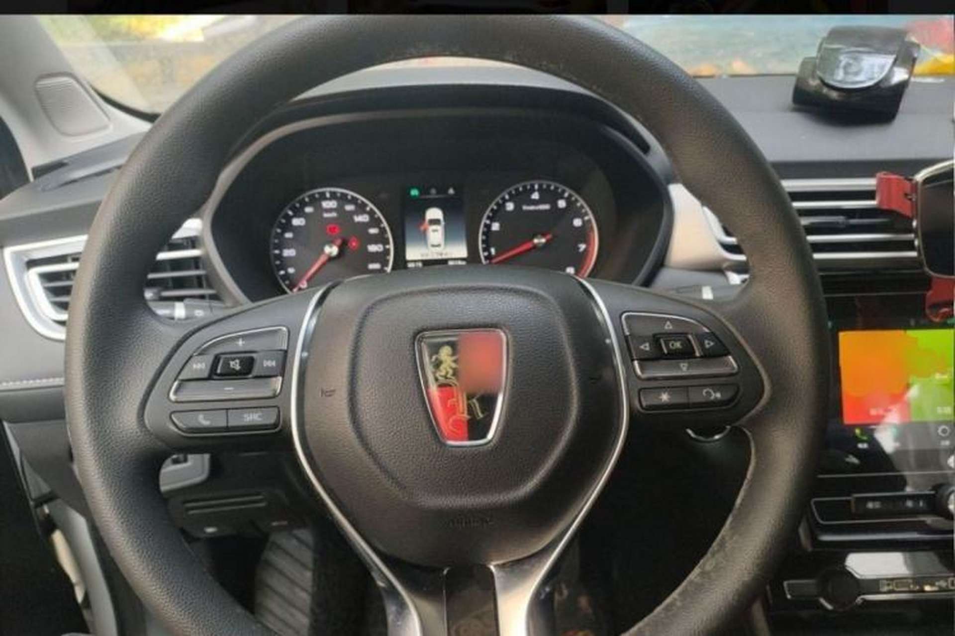 Used Roewe i5 2020 1.5L Manual 4G Connect Luxury Edition Interior 2