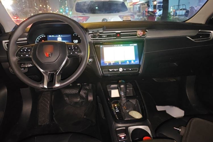Used Roewe i5 2020 1.5L Automatic 4G Connect Luxury Flagship Edition Interior 2