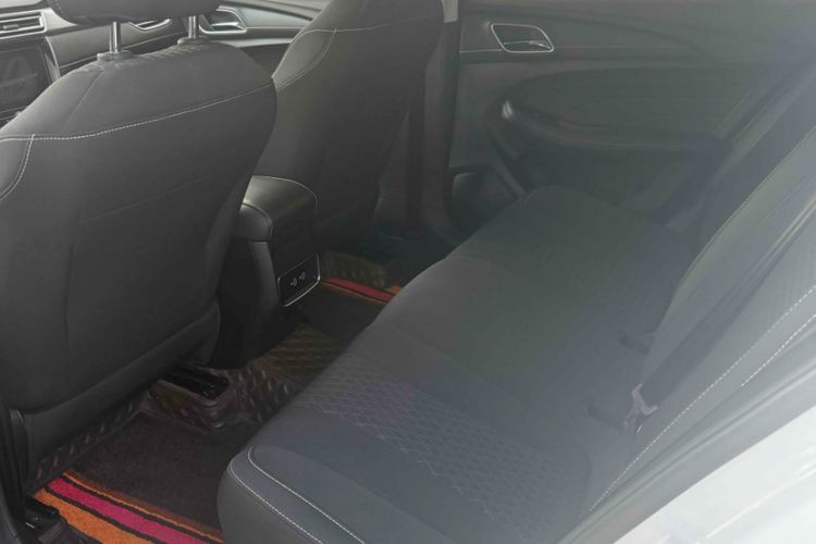Used Roewe i5 2020 1.5L Manual 4G Connect Luxury Edition Interior 3
