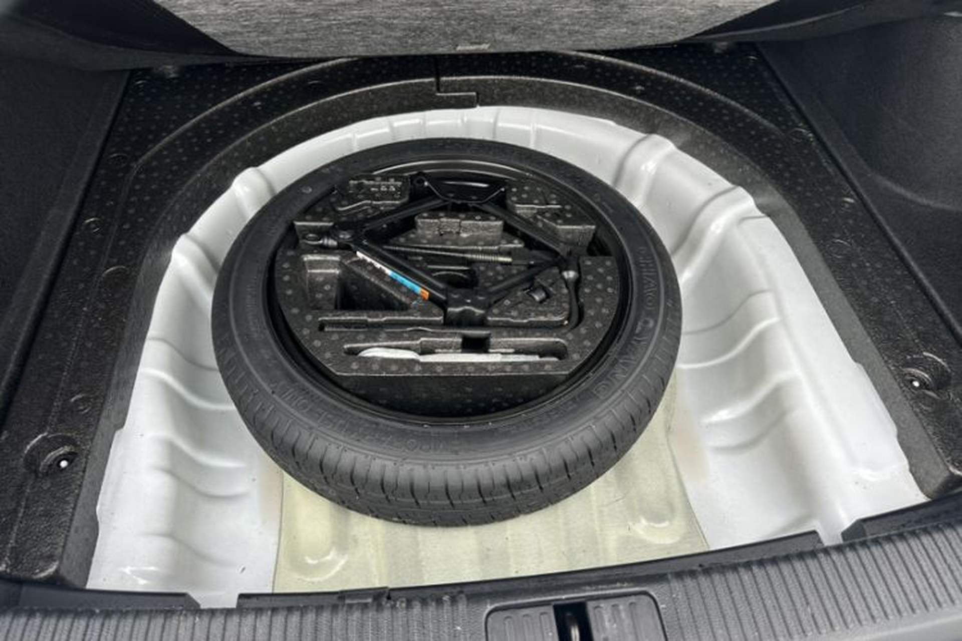 Used Roewe i5 2020 1.5L Manual 4G Connect Leehao Flagship Edition Interior 3