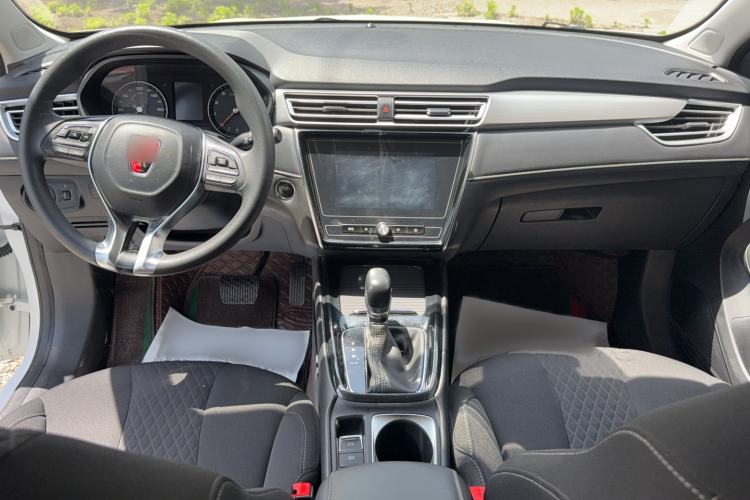 Used Roewe i5 2020 1.5L Automatic 4G Connected Linghao Edition Interior 3