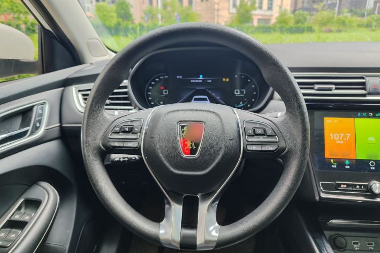 Used Roewe i5 2020 1.5L Automatic 4G Connected Leading Intelligent Driving Edition Interior 7