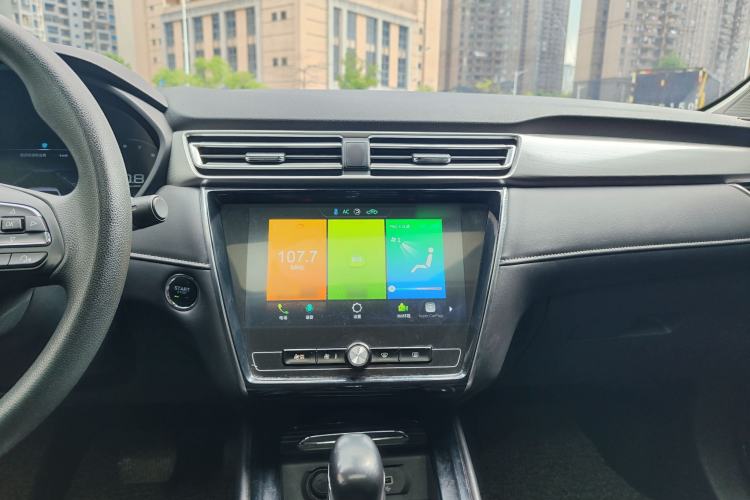 Used Roewe i5 2020 1.5L Automatic 4G Connected Leading Intelligent Driving Edition Interior 9