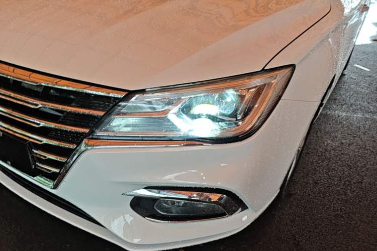 Used Roewe i5 2020 1.5L Automatic 4G Connected Linghao Edition Left Front Headlight