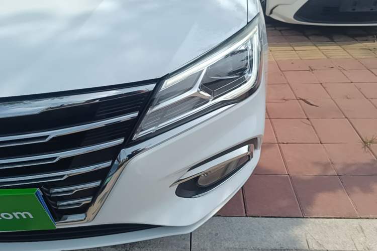 Used Roewe i5 2020 1.5L Automatic 4G Connect Luxury Flagship Edition Left Front Headlight
