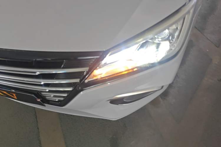 Used Roewe i5 2020 1.5L Manual 4G Connect Luxury Edition Left Front Headlight