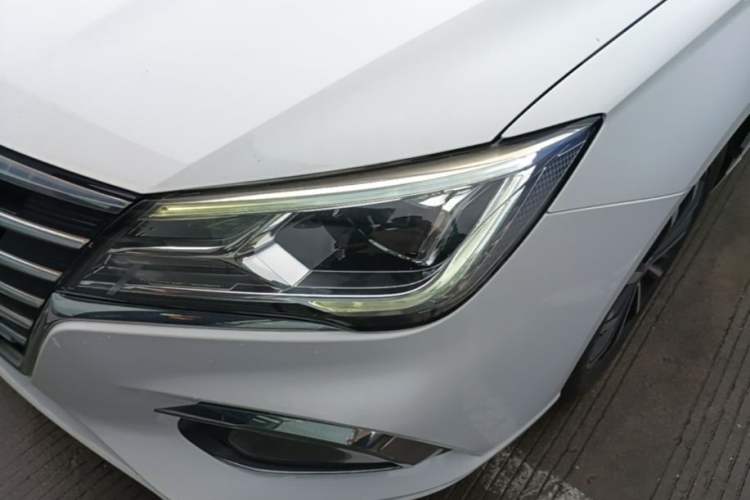 Used Roewe i5 2020 1.5L Automatic 4G Connect Luxury Flagship Edition Left Front Headlight