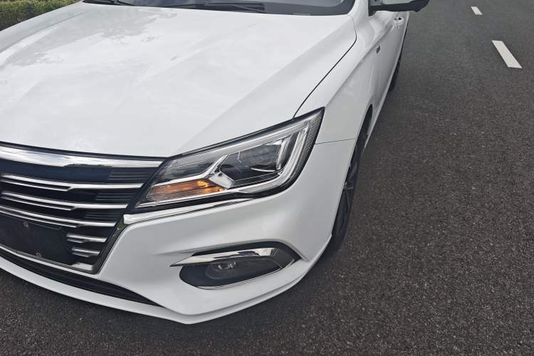 Used Roewe i5 2020 1.5L Automatic 4G Connect Luxury Flagship Edition Left Front Headlight