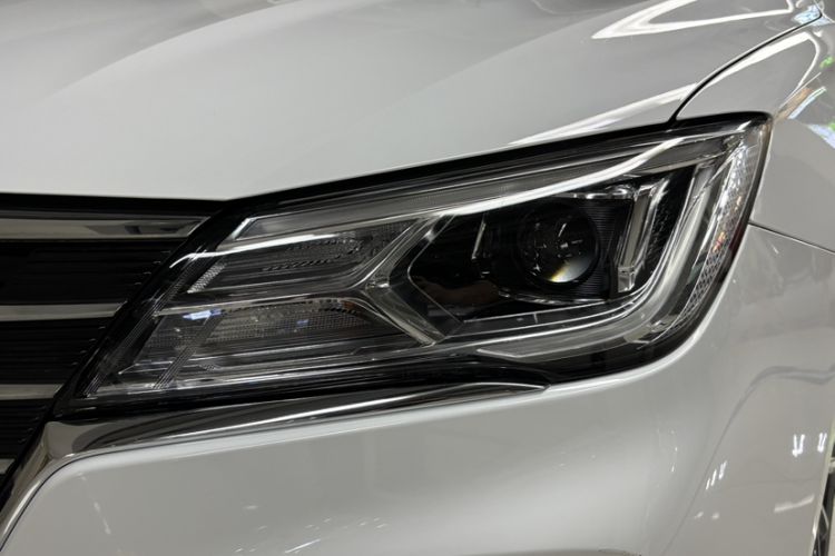 Used Roewe i5 2020 1.5L Automatic 4G Connect Luxury Flagship Edition Left Front Headlight