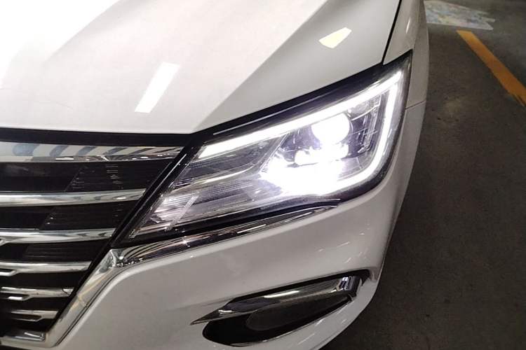 Used Roewe i5 2020 1.5L Automatic 4G Connect Luxury Flagship Edition Left Front Headlight