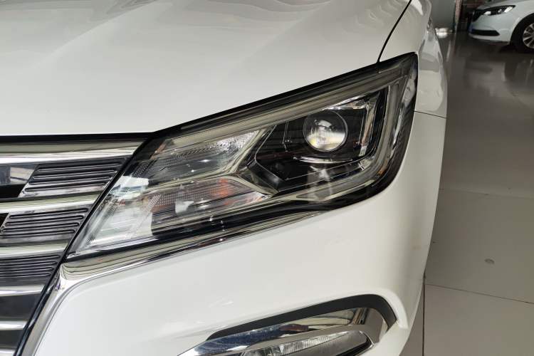 Used Roewe i5 2020 1.5L Automatic 4G Connect Luxury Flagship Edition Left Front Headlight