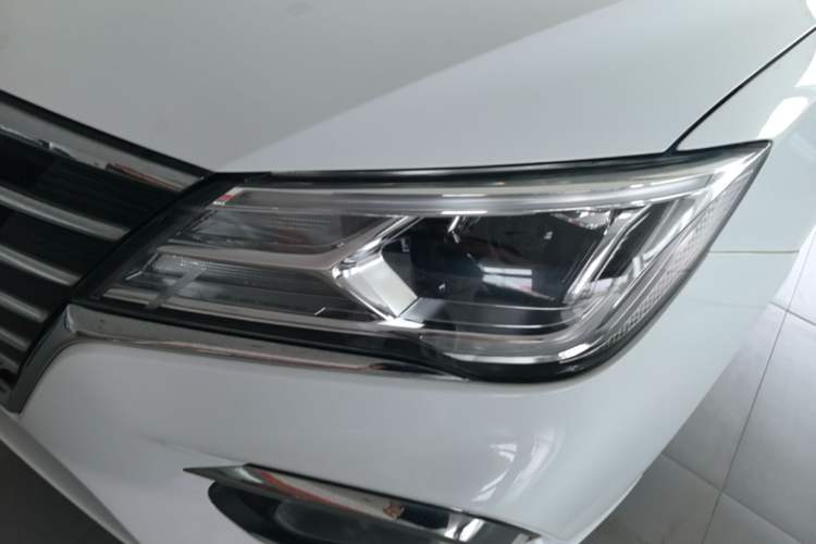 Used Roewe i5 2020 1.5L Manual 4G Connect Leehao Flagship Edition Left Front Headlight