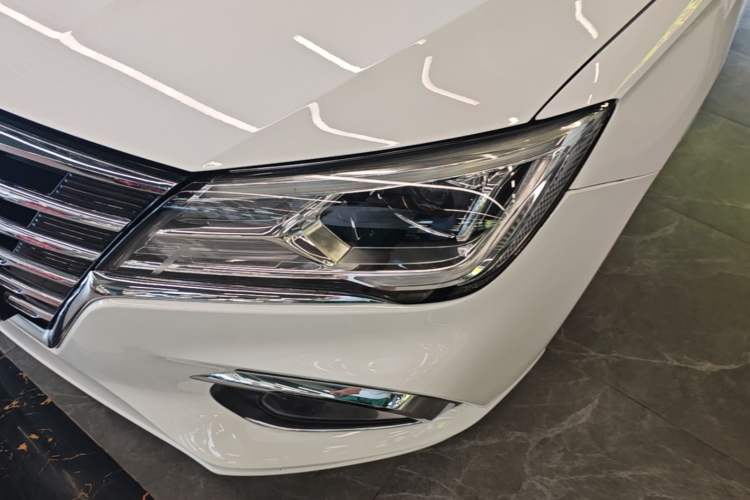 Used Roewe i5 2020 1.5L Automatic 4G Connect Luxury Flagship Edition Left Front Headlight
