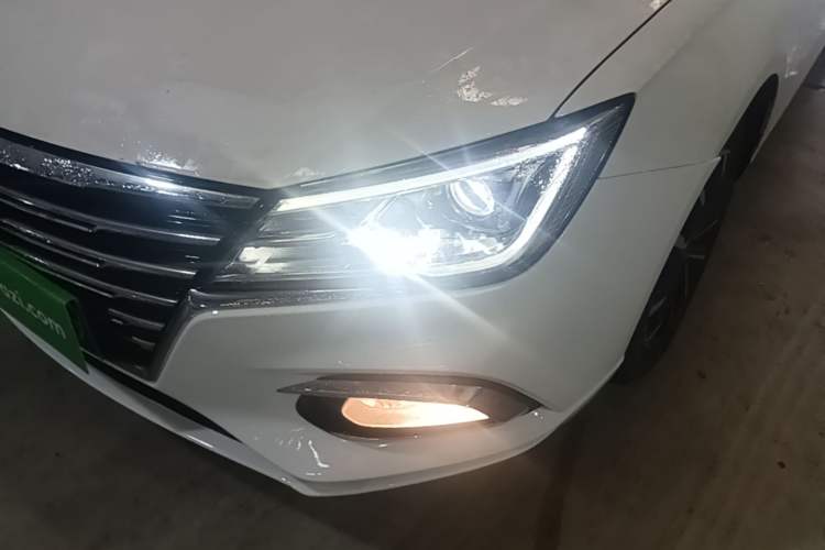 Used Roewe i5 2020 1.5L Automatic 4G Connect Luxury Flagship Edition Left Front Headlight