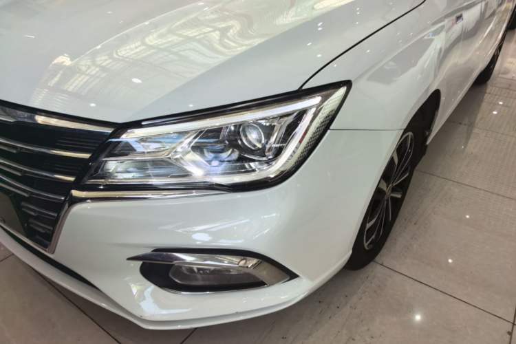 Used Roewe i5 2020 1.5L Automatic 4G Connect Luxury Flagship Edition Left Front Headlight