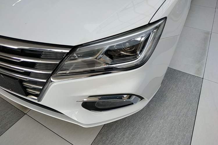 Used Roewe i5 2020 1.5L Automatic 4G Connect Luxury Flagship Edition Left Front Headlight