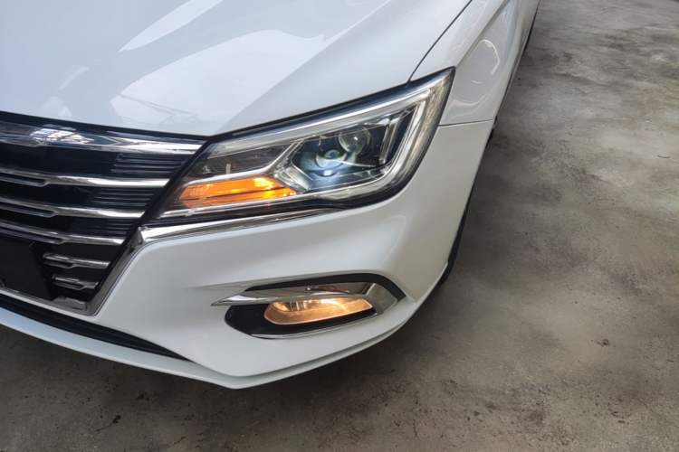 Used Roewe i5 2020 1.5L Automatic 4G Connect Luxury Flagship Edition Left Front Headlight
