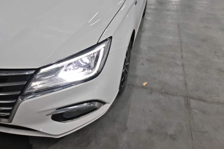 Used Roewe i5 2020 1.5L Automatic 4G Connect Luxury Flagship Edition Left Front Headlight