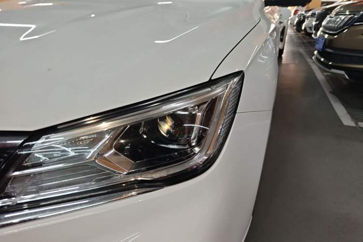 Used Roewe i5 2020 1.5L Automatic 4G Connect Luxury Flagship Edition Left Front Headlight