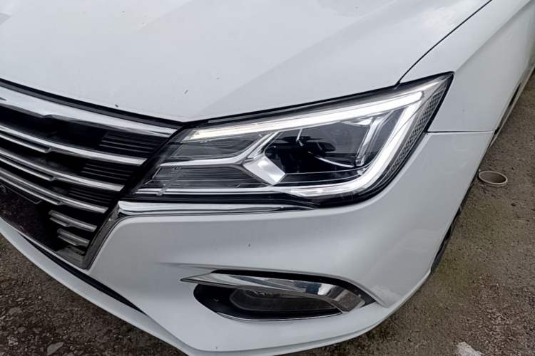 Used Roewe i5 2020 1.5L Automatic 4G Connect Luxury Flagship Edition Left Front Headlight
