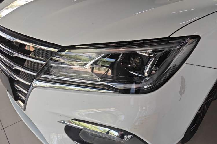 Used Roewe i5 2020 1.5L Automatic 4G Connect Luxury Flagship Edition Left Front Headlight
