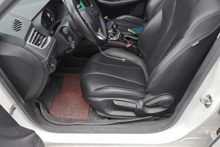 Used Roewe i5 2020 1.5L Automatic 4G Connect Luxury Flagship Edition Left Front Seat