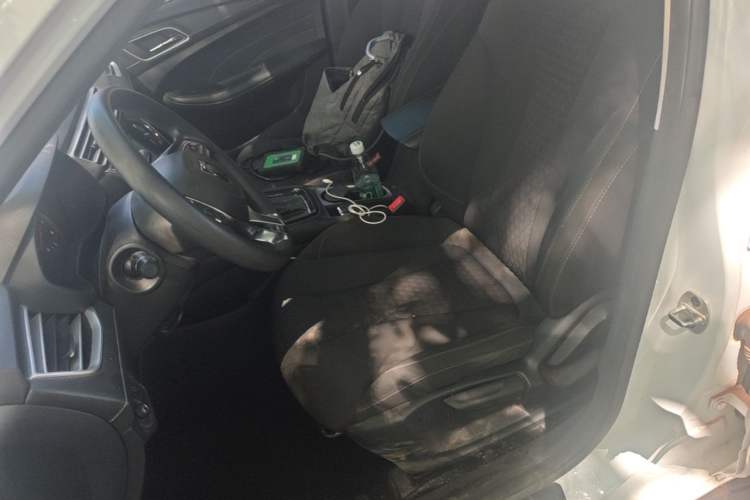 Used Roewe i5 2020 1.5L Automatic 4G Connected Linghao Edition Left Front Seat