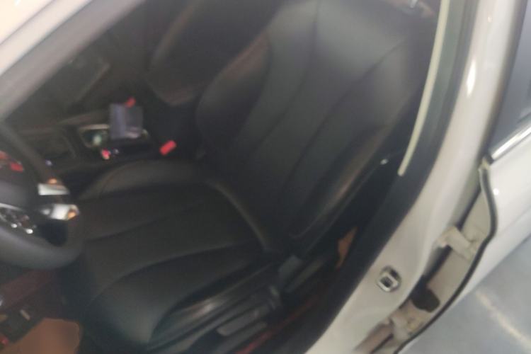 Used Roewe i5 2020 1.5L Automatic 4G Connect Luxury Flagship Edition Left Front Seat