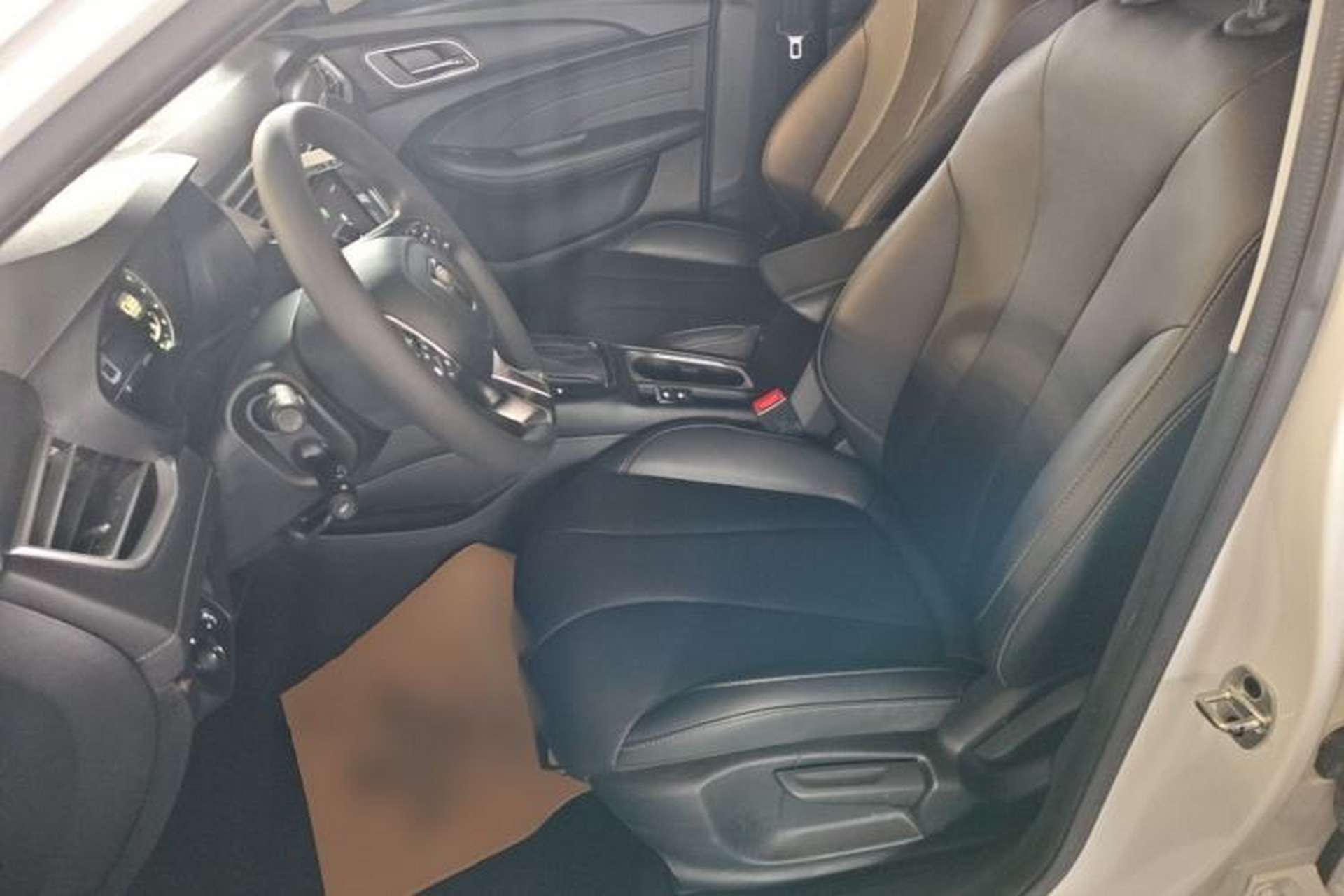 Used Roewe i5 2020 1.5L Automatic 4G Connect Luxury Flagship Edition Left Front Seat