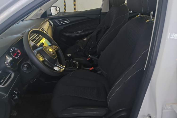 Used Roewe i5 2020 1.5L Manual 4G Connect Luxury Edition Left Front Seat