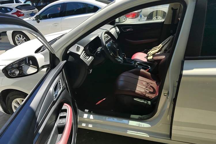 Used Roewe i5 2020 1.5L Automatic 4G Connected Linghao Edition Left Front Seat