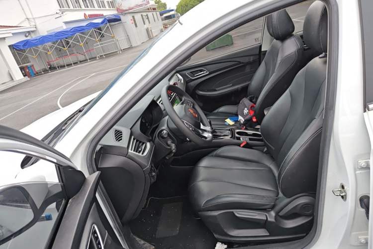 Used Roewe i5 2020 1.5L Automatic 4G Connect Luxury Flagship Edition Left Front Seat
