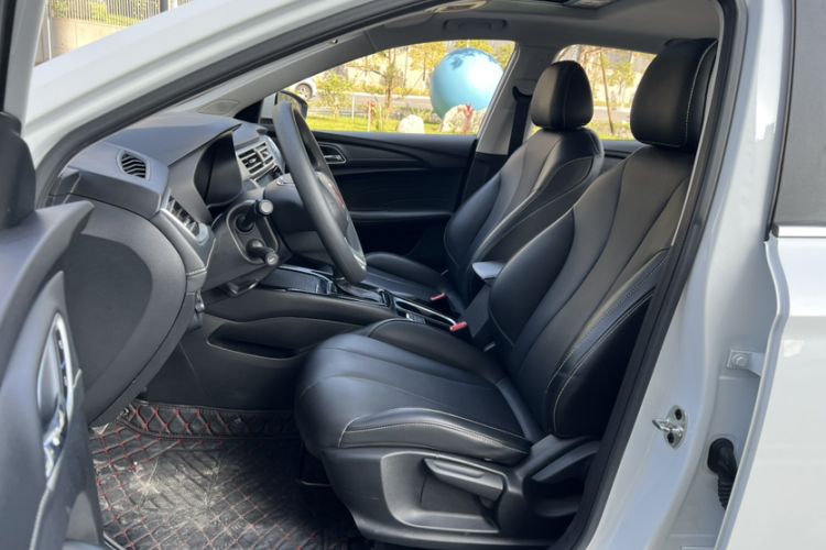 Used Roewe i5 2020 1.5L Automatic 4G Connect Luxury Flagship Edition Left Front Seat