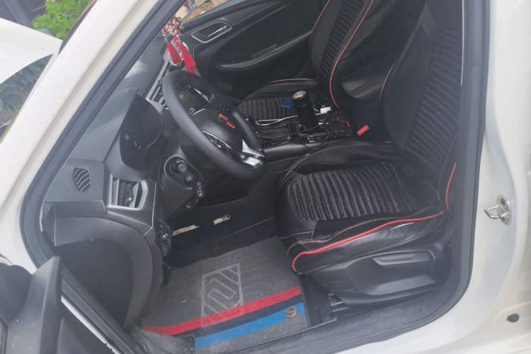 Used Roewe i5 2020 1.5L Automatic 4G Connect Luxury Flagship Edition Left Front Seat