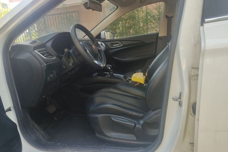 Used Roewe i5 2020 1.5L Automatic 4G Connect Luxury Flagship Edition Left Front Seat