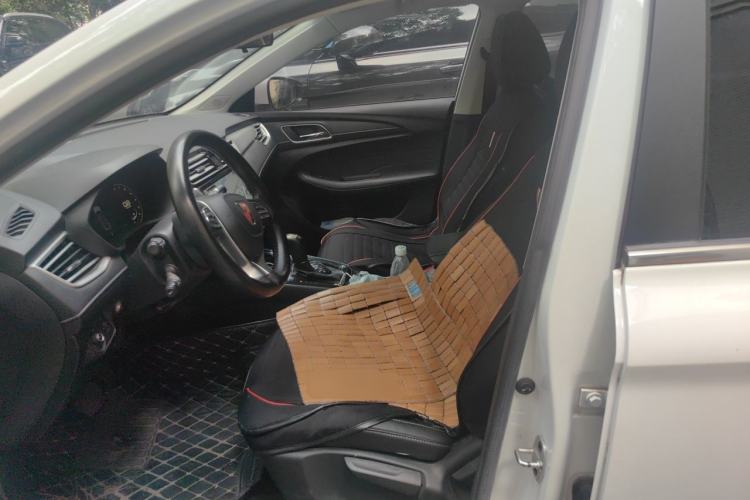 Used Roewe i5 2020 1.5L Automatic 4G Connect Luxury Flagship Edition Left Front Seat