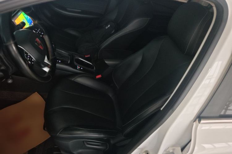 Used Roewe i5 2020 1.5L Automatic 4G Connect Luxury Flagship Edition Left Front Seat