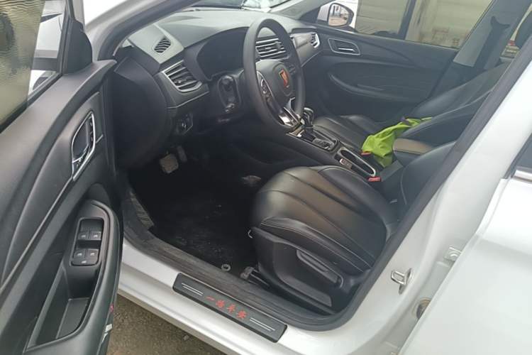 Used Roewe i5 2020 1.5L Automatic 4G Connect Luxury Flagship Edition Left Front Seat
