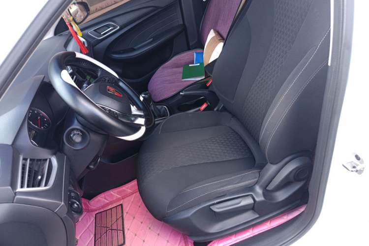 Used Roewe i5 2020 1.5L Manual 4G Connect Luxury Edition Left Front Seat