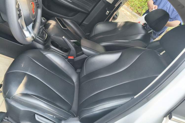 Used Roewe i5 2020 1.5L Manual 4G Connect Leehao Flagship Edition Left Front Seat