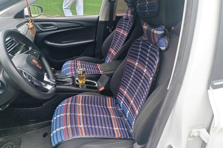 Used Roewe i5 2020 1.5L Automatic 4G Connected Linghao Edition Left Front Seat
