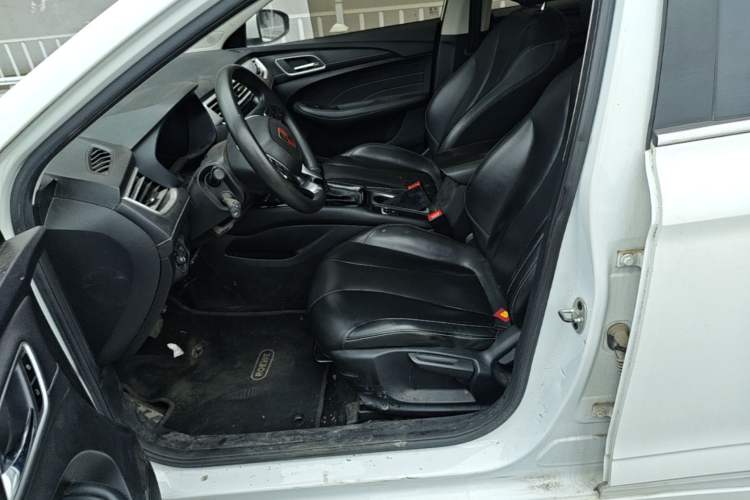 Used Roewe i5 2020 1.5L Automatic 4G Connect Luxury Flagship Edition Left Front Seat