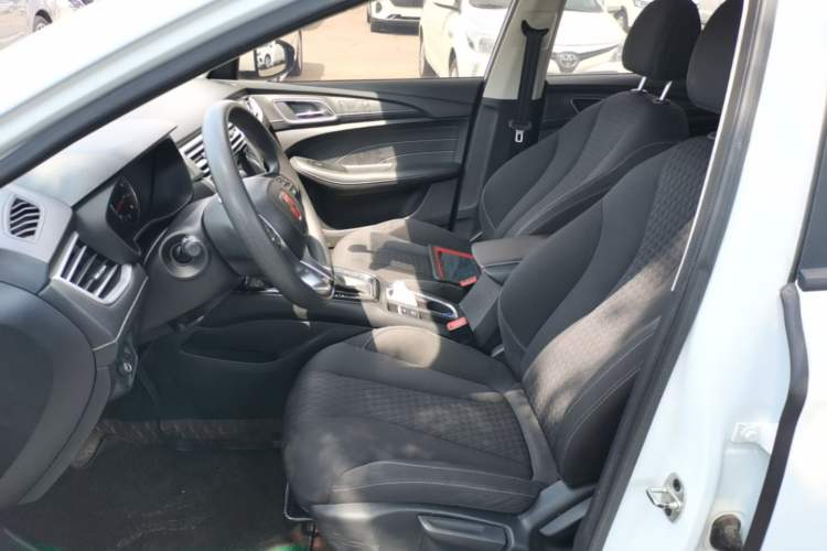 Used Roewe i5 2020 1.5L Automatic 4G Connected Linghao Edition Left Front Seat