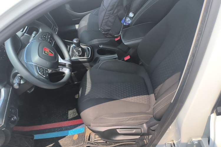 Used Roewe i5 2020 1.5L Manual 4G Connect Luxury Edition Left Front Seat