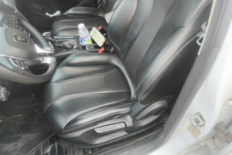 Used Roewe i5 2020 1.5L Automatic 4G Connect Luxury Flagship Edition Left Front Seat