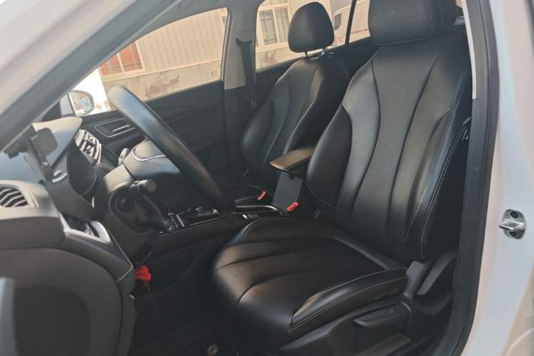 Used Roewe i5 2020 1.5L Automatic 4G Connect Luxury Flagship Edition Left Front Seat