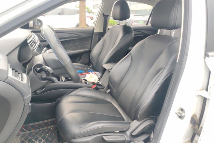 Used Roewe i5 2020 1.5L Automatic 4G Connect Luxury Flagship Edition Left Front Seat
