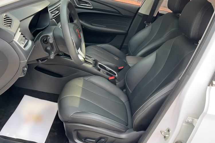 Used Roewe i5 2020 1.5L Automatic 4G Connected Leading Intelligent Driving Edition Left Front Seat