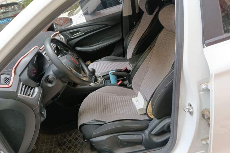 Used Roewe i5 2020 1.5L Manual 4G Connect Luxury Edition Left Front Seat